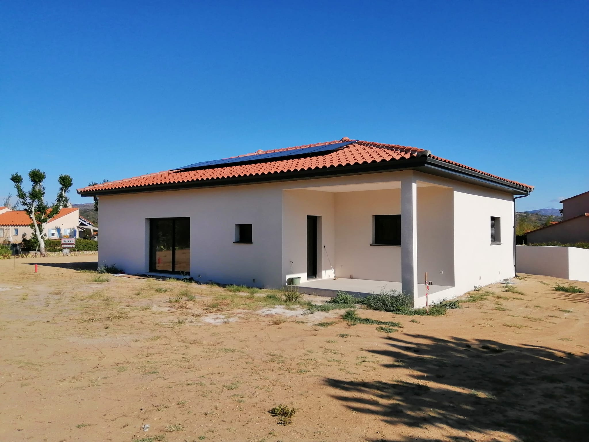 Villa T4 de plain pied en 4 faces au pied du massif des Albères entre mer et montagne