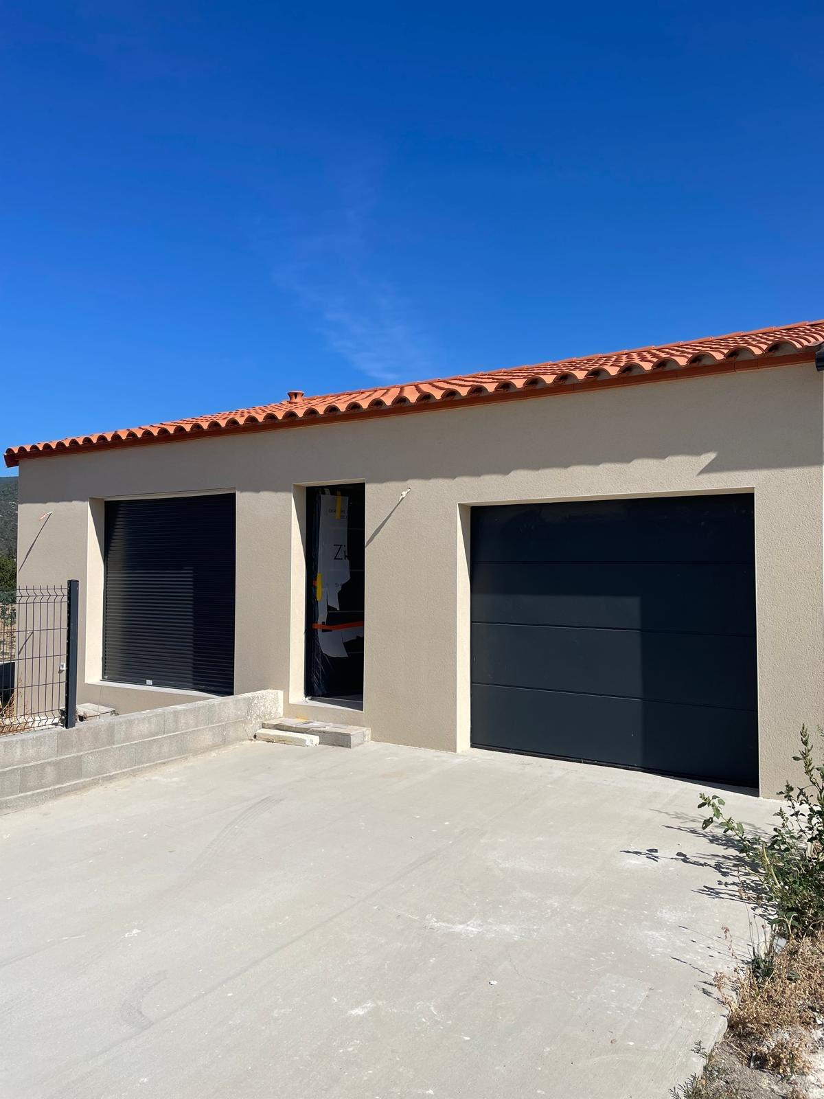 Villa contemporaine T3 de plain-pied avec Garage